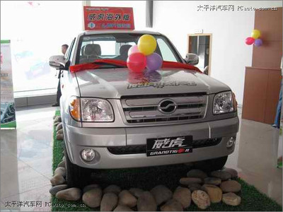 威虎皮卡轉(zhuǎn)戰(zhàn)國(guó)內(nèi)市場(chǎng) 刷單風(fēng)波引熱議，皮卡銷(xiāo)售模式面臨新挑戰(zhàn)